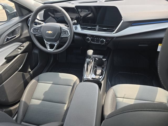 New 2026 Chevrolet Trax LT w/ LT Convenience Package FWD image 21