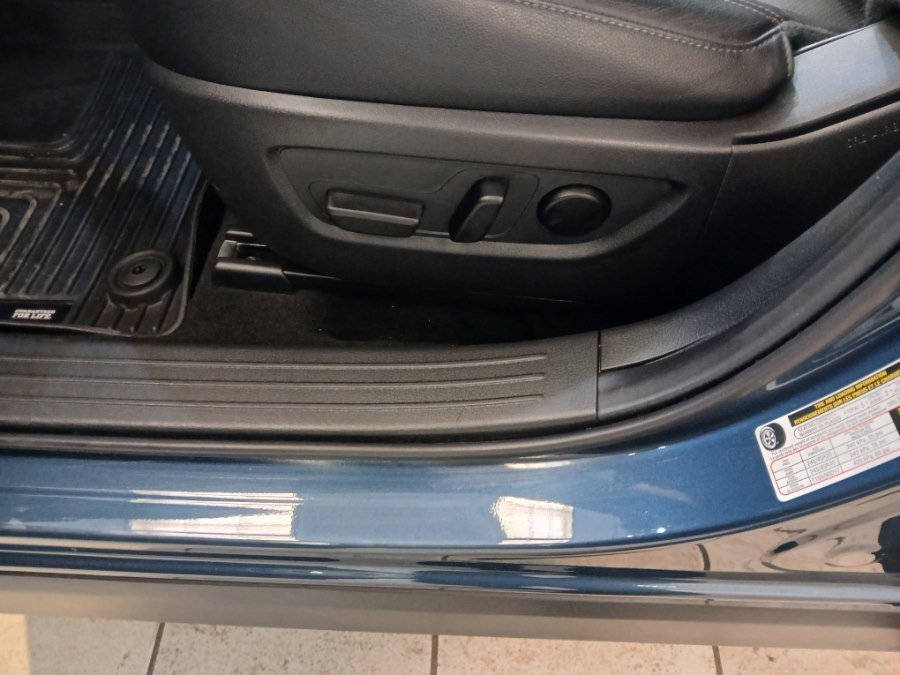 Used 2023 MAZDA CX-50 AWD 2.5 S w/ Cargo Package image 19