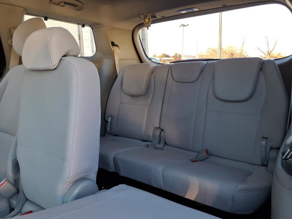 Used 2016 Kia Sedona LX w/ LX Convenience Package image 12