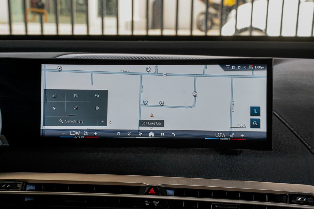 Used 2025 BMW iX xDrive50 w/ Premium Package image 13