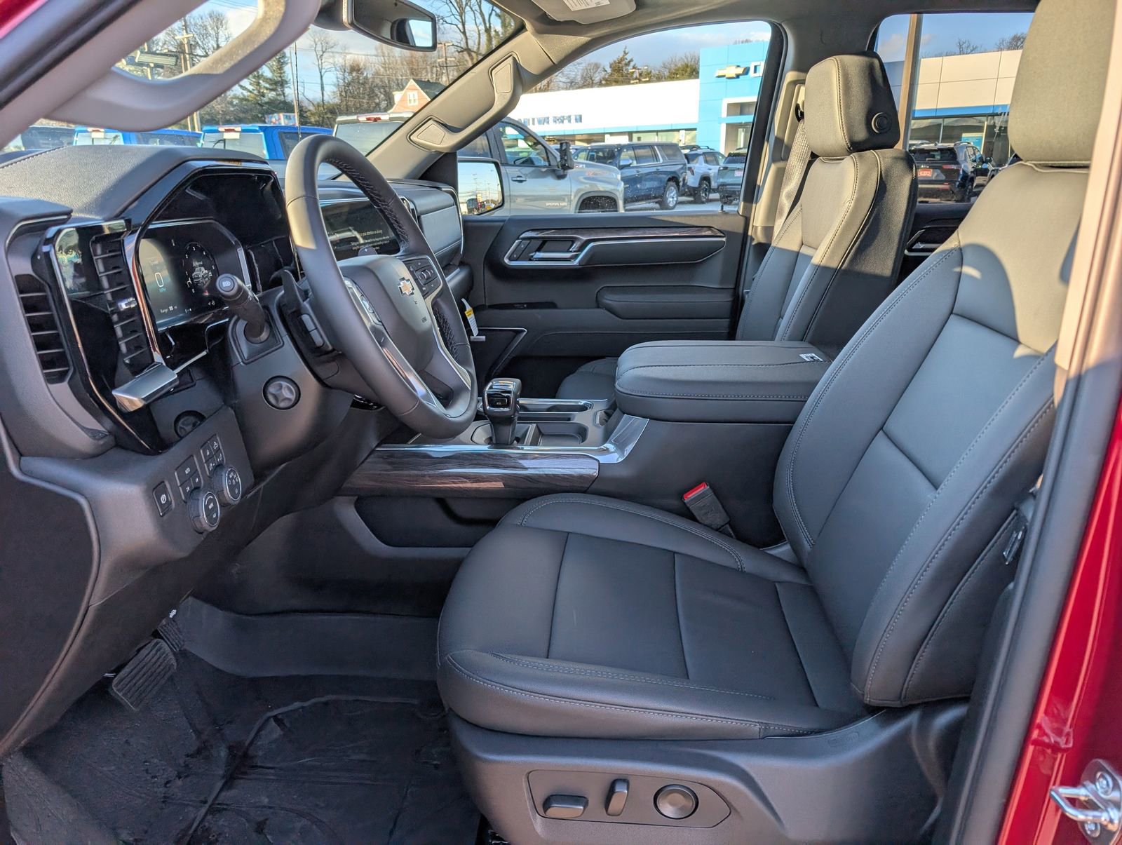 New 2026 Chevrolet Silverado 1500 LTZ w/ LTZ Premium Package image 13