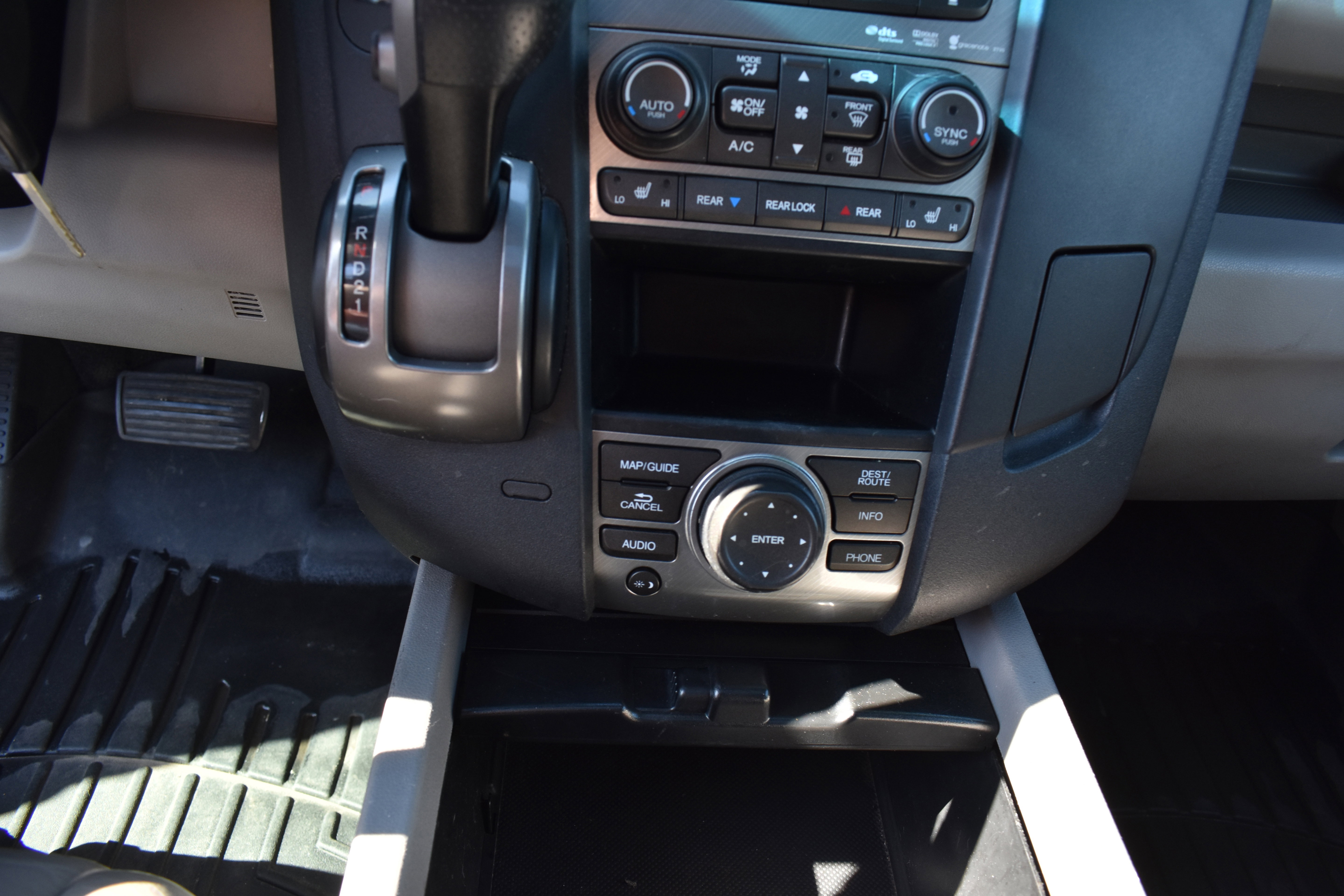 Used 2012 Honda Pilot Touring image 21