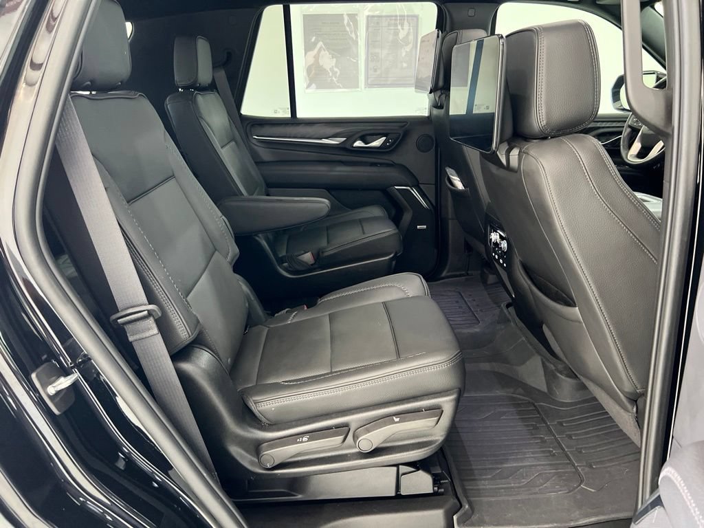 Used 2024 GMC Yukon Denali w/ Advanced Technology Package AWD/4WD image 25