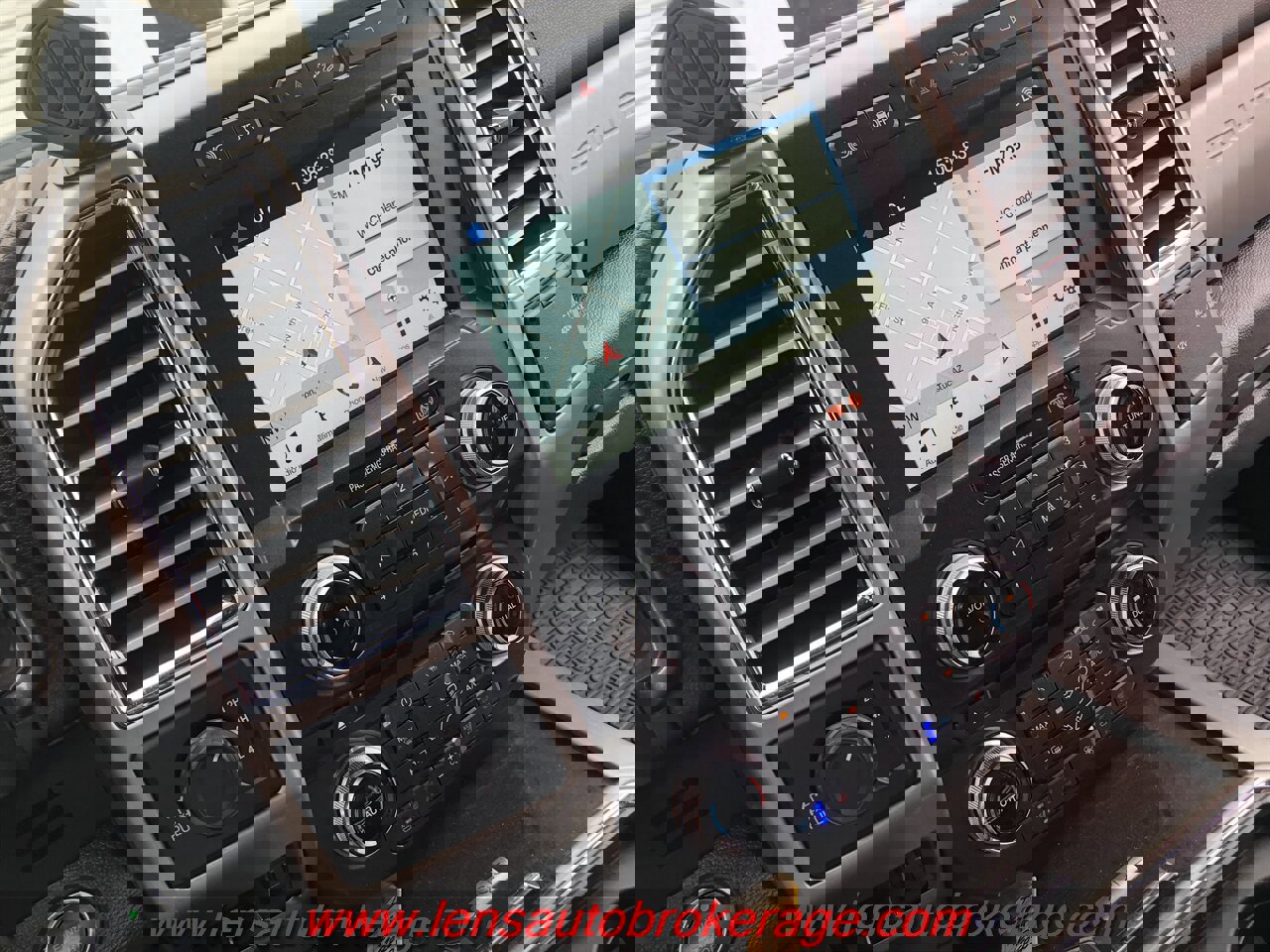 Used 2017 Ford F250 Platinum w/ FX4 Off-Road Package image 13