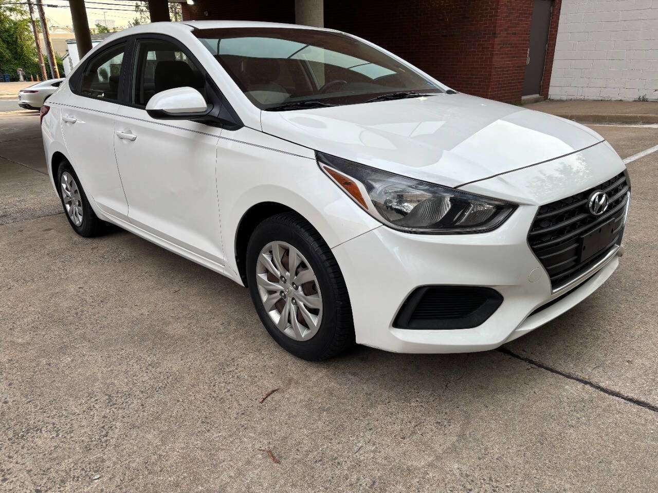 Used 2018 Hyundai Accent SE FWD image 3