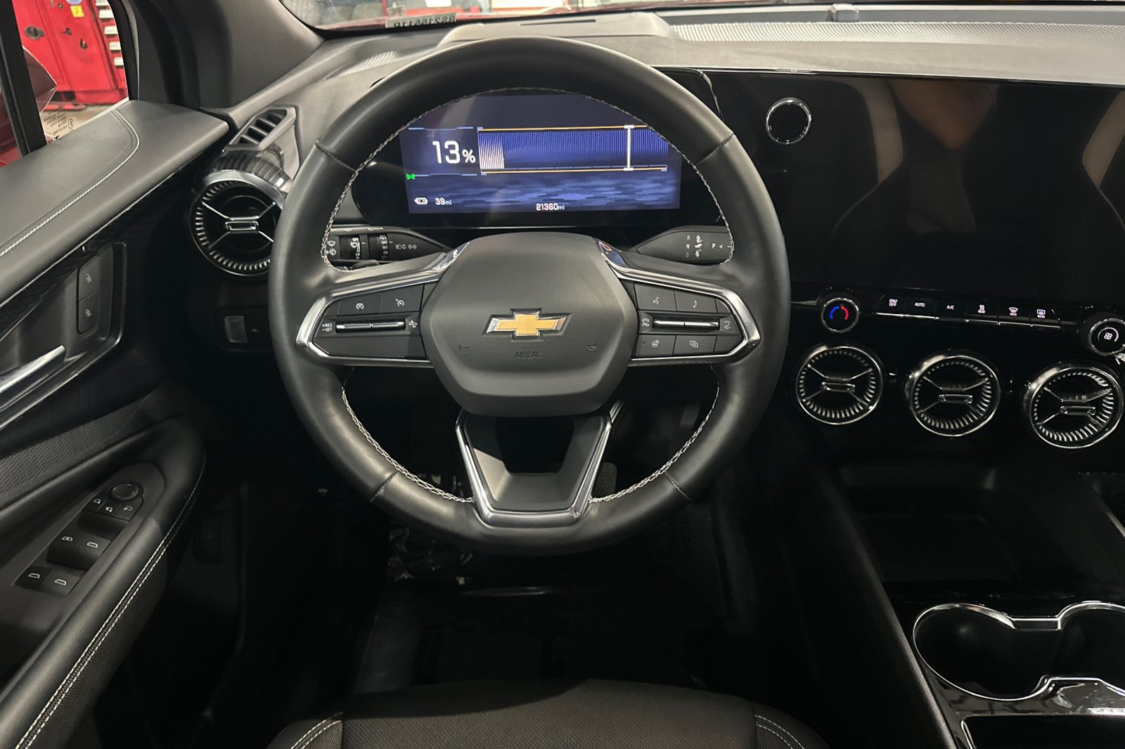 Used 2024 Chevrolet Blazer EV LT AWD/4WD image 16