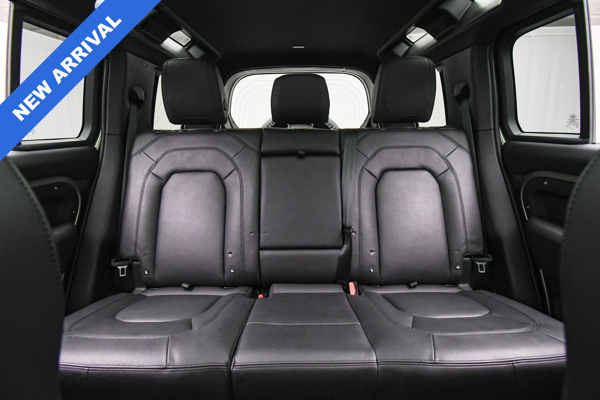 Used 2024 Land Rover Defender 110 S image 17