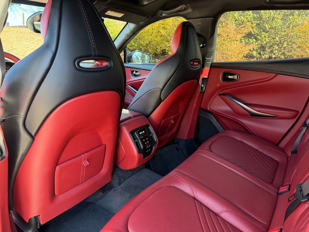 Used 2021 Aston Martin DBX image 41