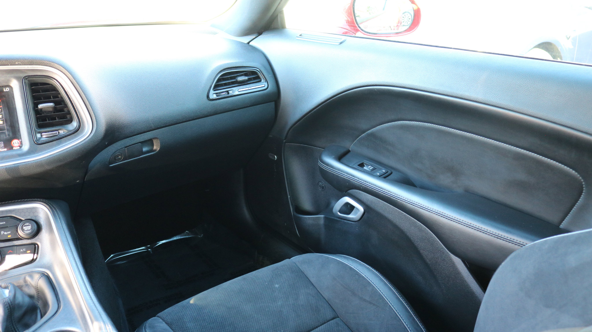 Used 2015 Dodge Challenger R/T Scat Pack w/ Scat Pack Appearance Package image 18