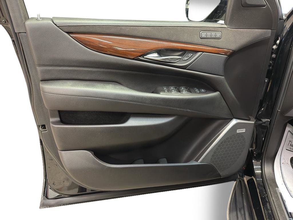 Used 2019 Cadillac Escalade Luxury image 14