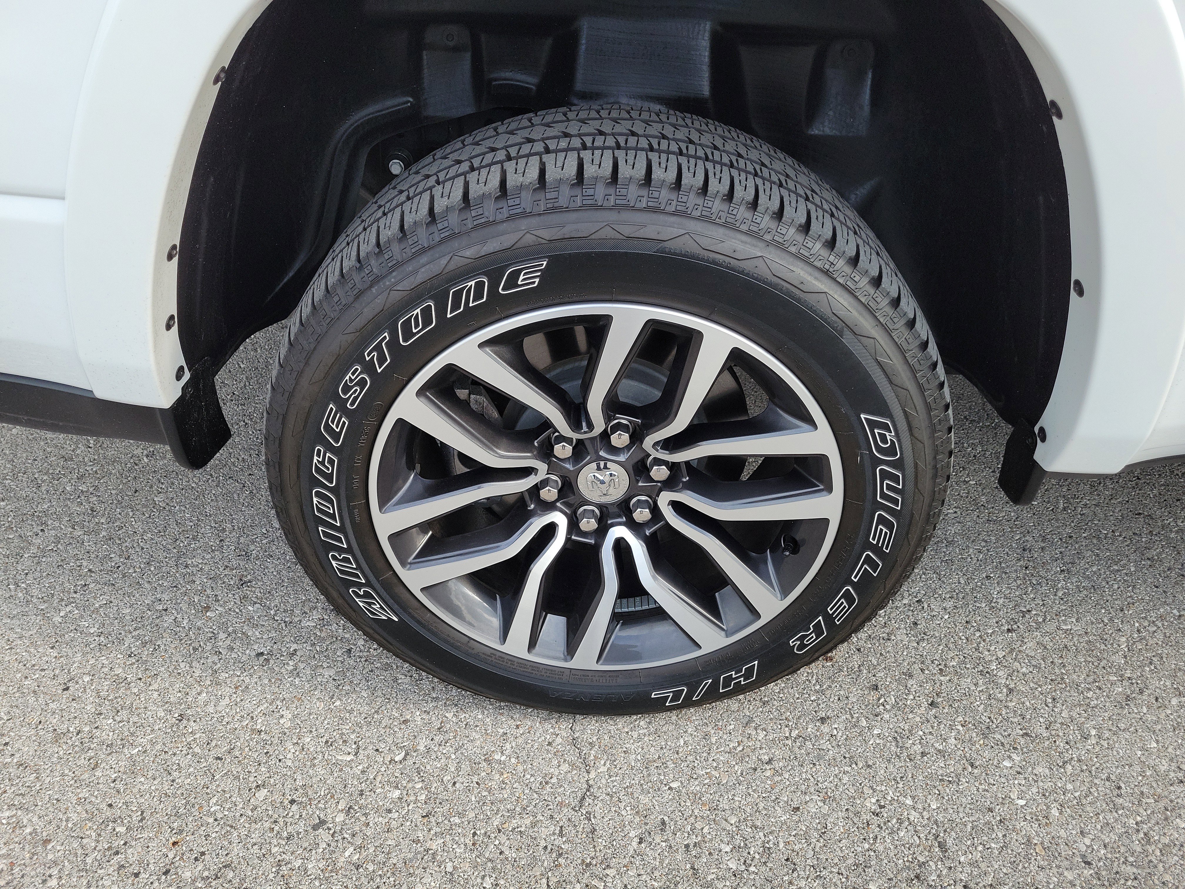 Used 2025 RAM 1500 Limited w/ Trailer Tow Group image 5