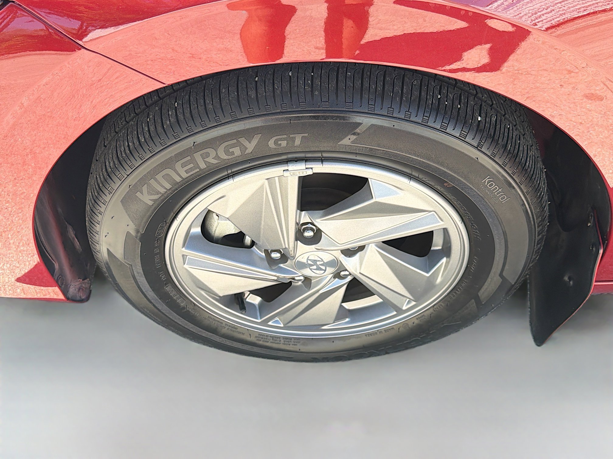 Used 2025 Hyundai Elantra SE image 33