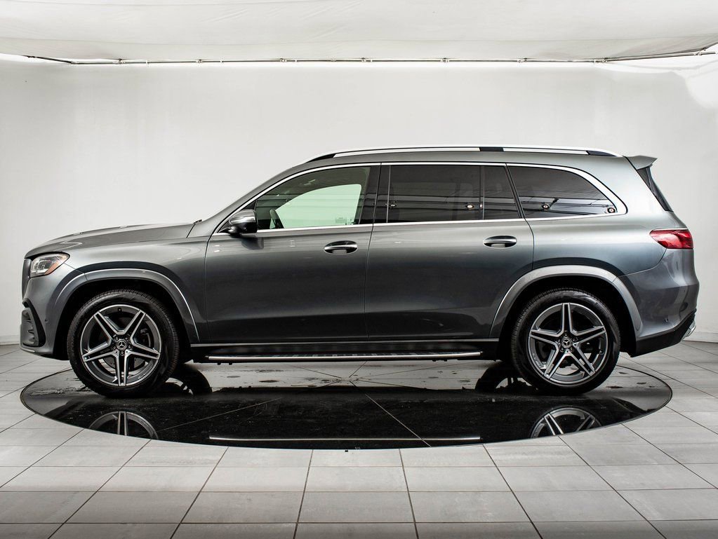 Used 2024 Mercedes-Benz GLS 450 4MATIC image 5