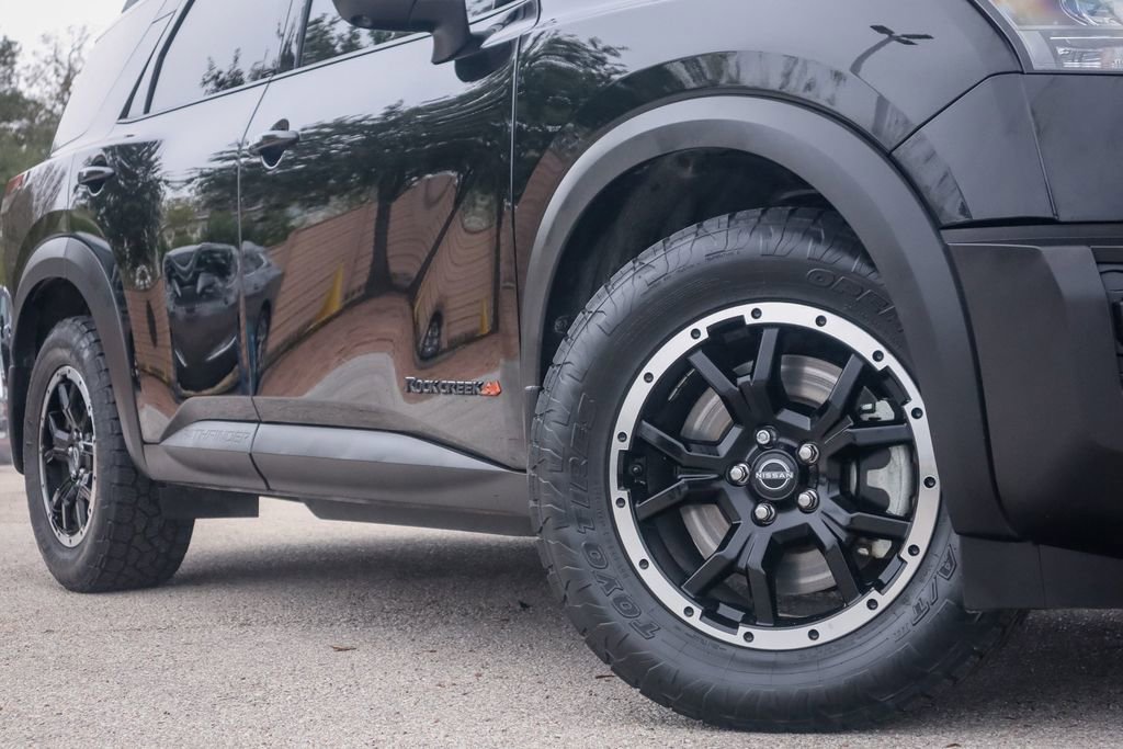 Used 2024 Nissan Pathfinder Rock Creek image 2