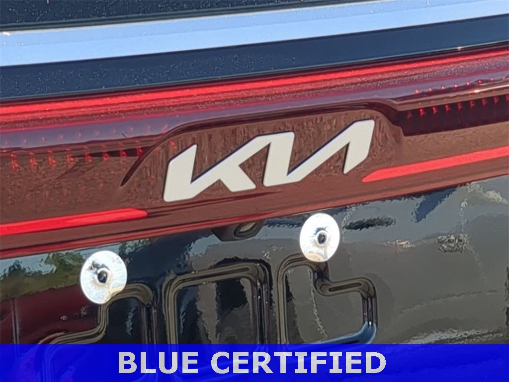 Used 2024 Kia Carnival EX image 26