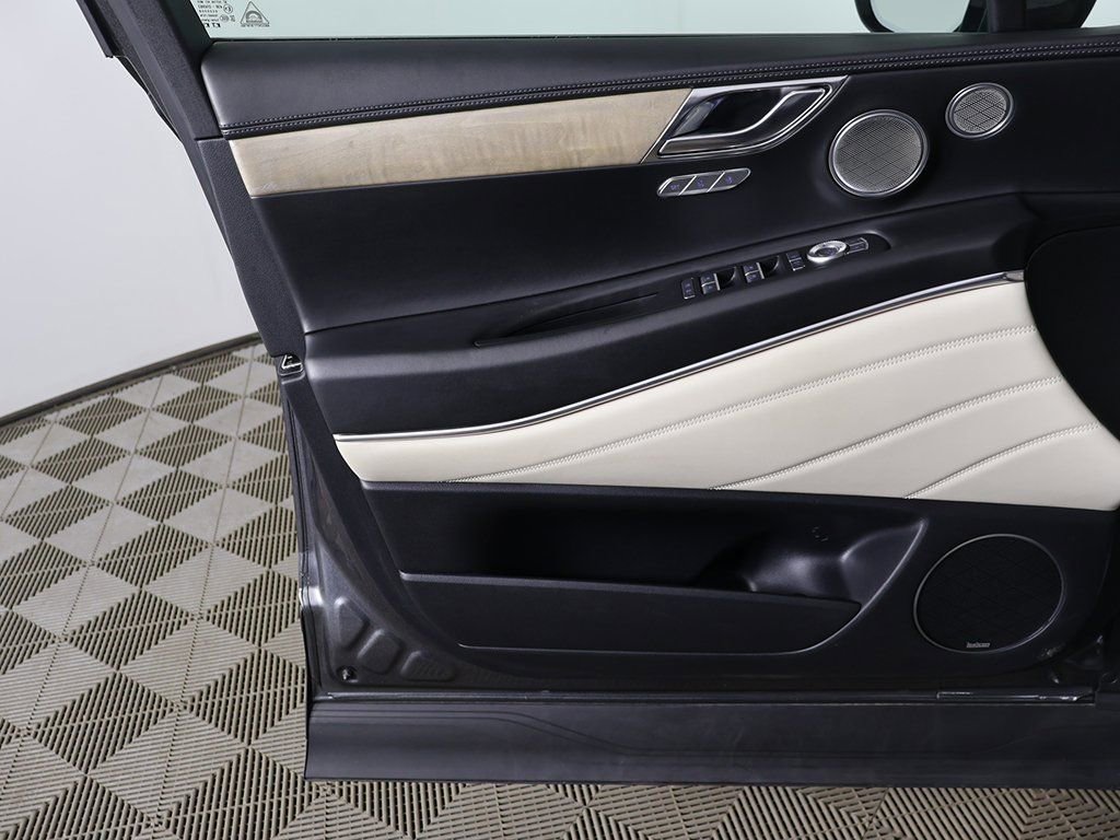 Used 2023 Genesis GV80 2.5T w/ Prestige Package image 28