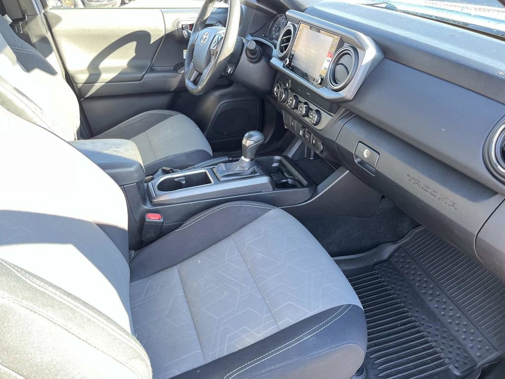 Used 2020 Toyota Tacoma TRD Off-Road image 21