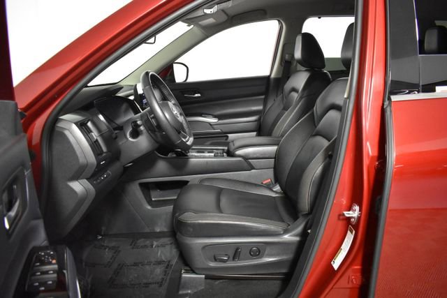 Certified 2023 Nissan Pathfinder SL w/ Lighting Package (N92) AWD/4WD image 11