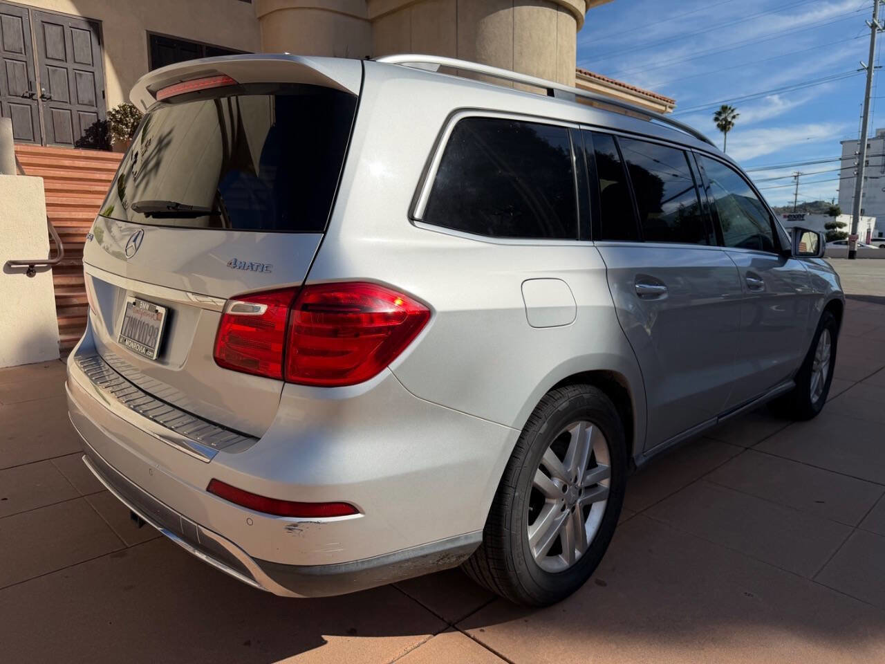 Used 2016 Mercedes-Benz GL 450 4MATIC w/ Premium I Package image 4