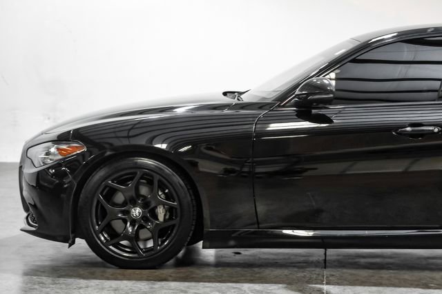 Used 2021 Alfa Romeo Giulia Sprint w/ Nero Edizione RWD image 19