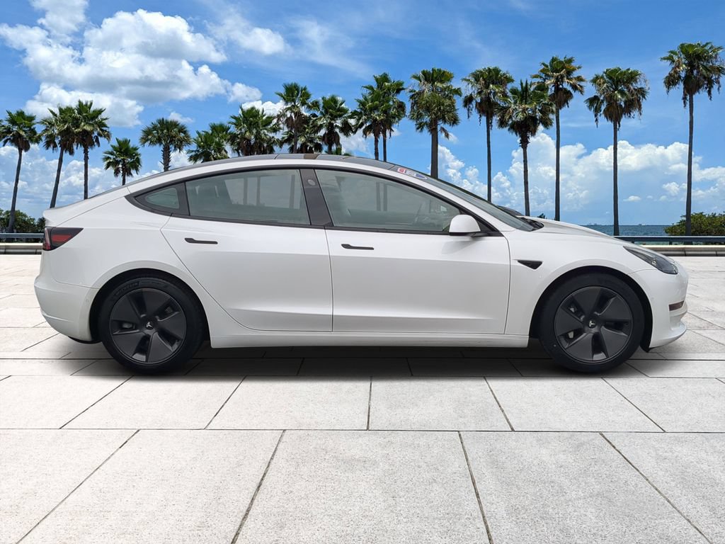 Used 2021 Tesla Model 3 Standard Range Plus RWD image 5