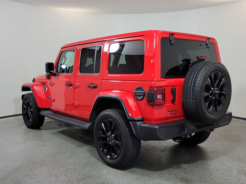 Used 2025 Jeep Wrangler Unlimited Sahara image 5