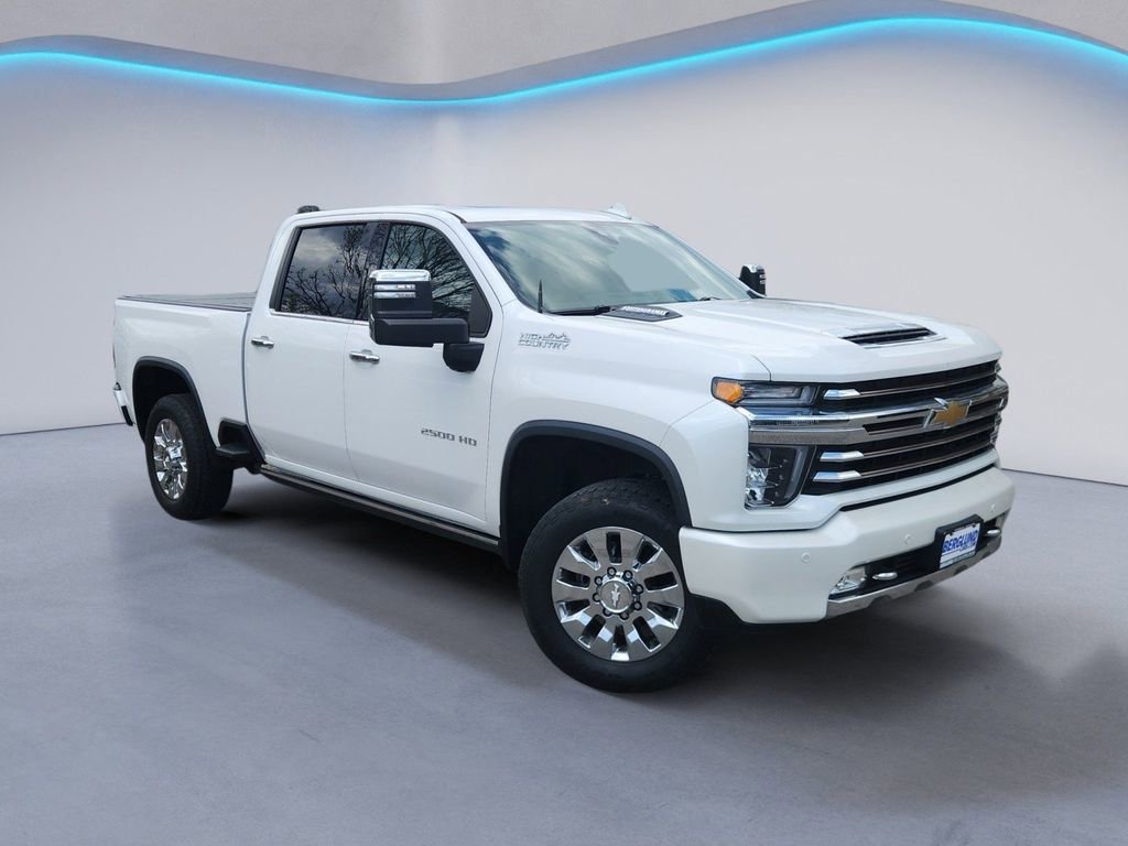 Used 2022 Chevrolet Silverado 2500 High Country w/ Safety Package II image 2
