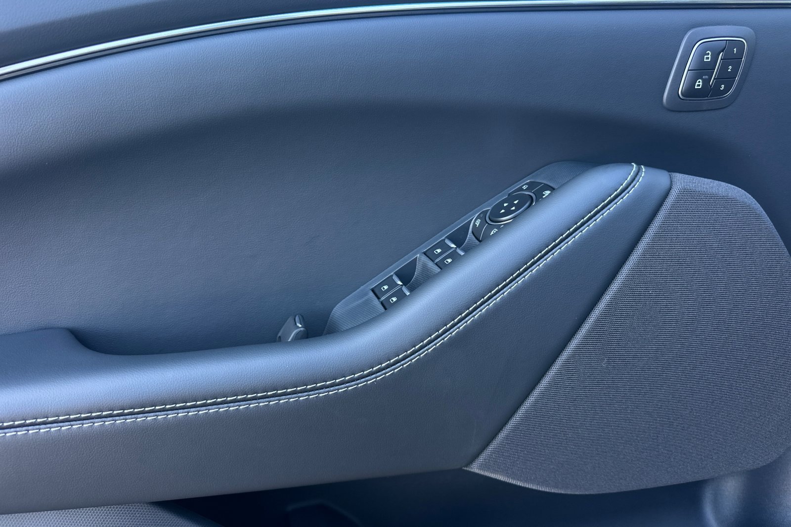 New 2025 Ford Mustang Mach-E Select w/ Comfort Package Lite image 10