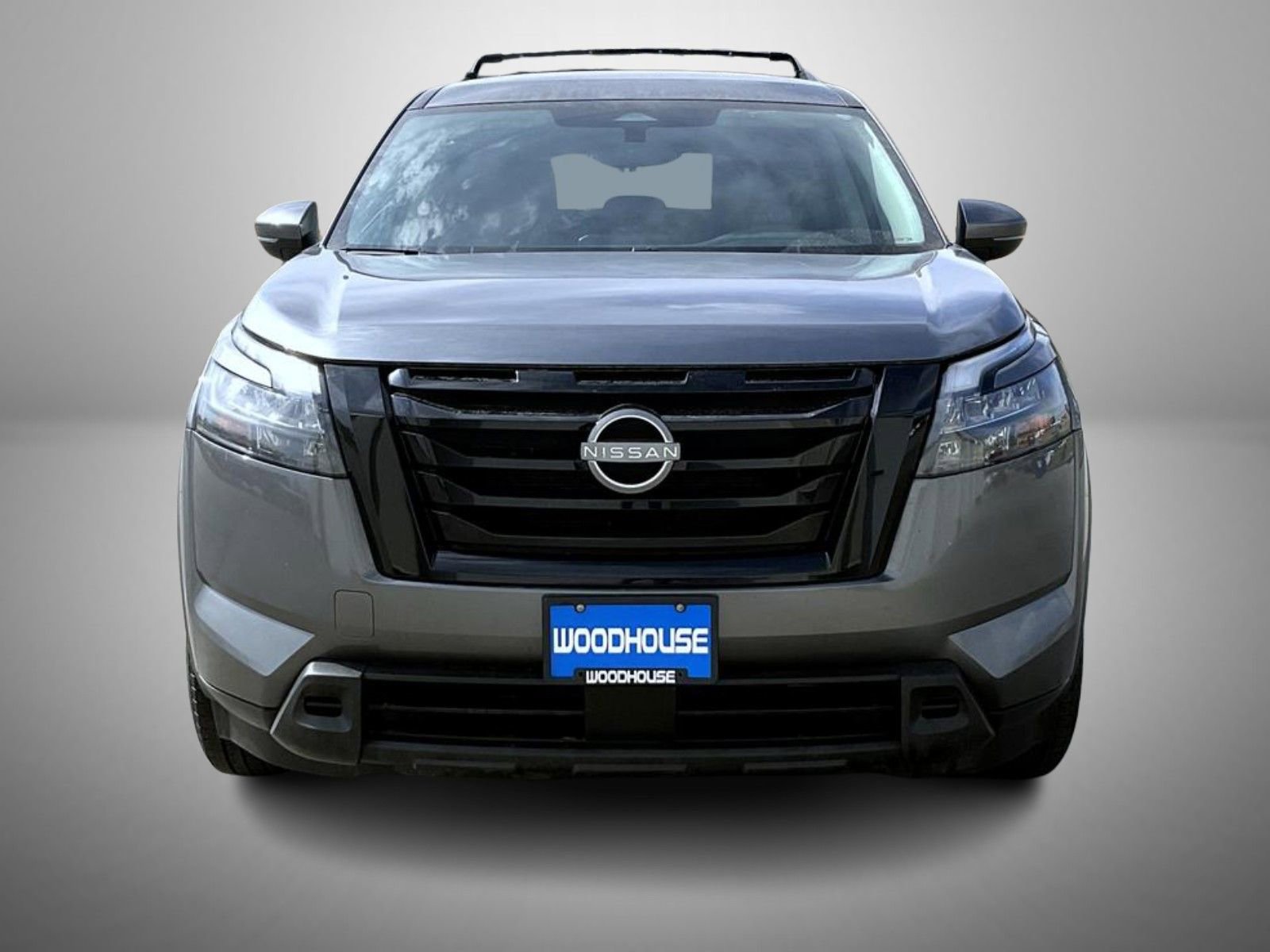 Used 2024 Nissan Pathfinder SV w/ Black Appearance Package AWD/4WD image 2