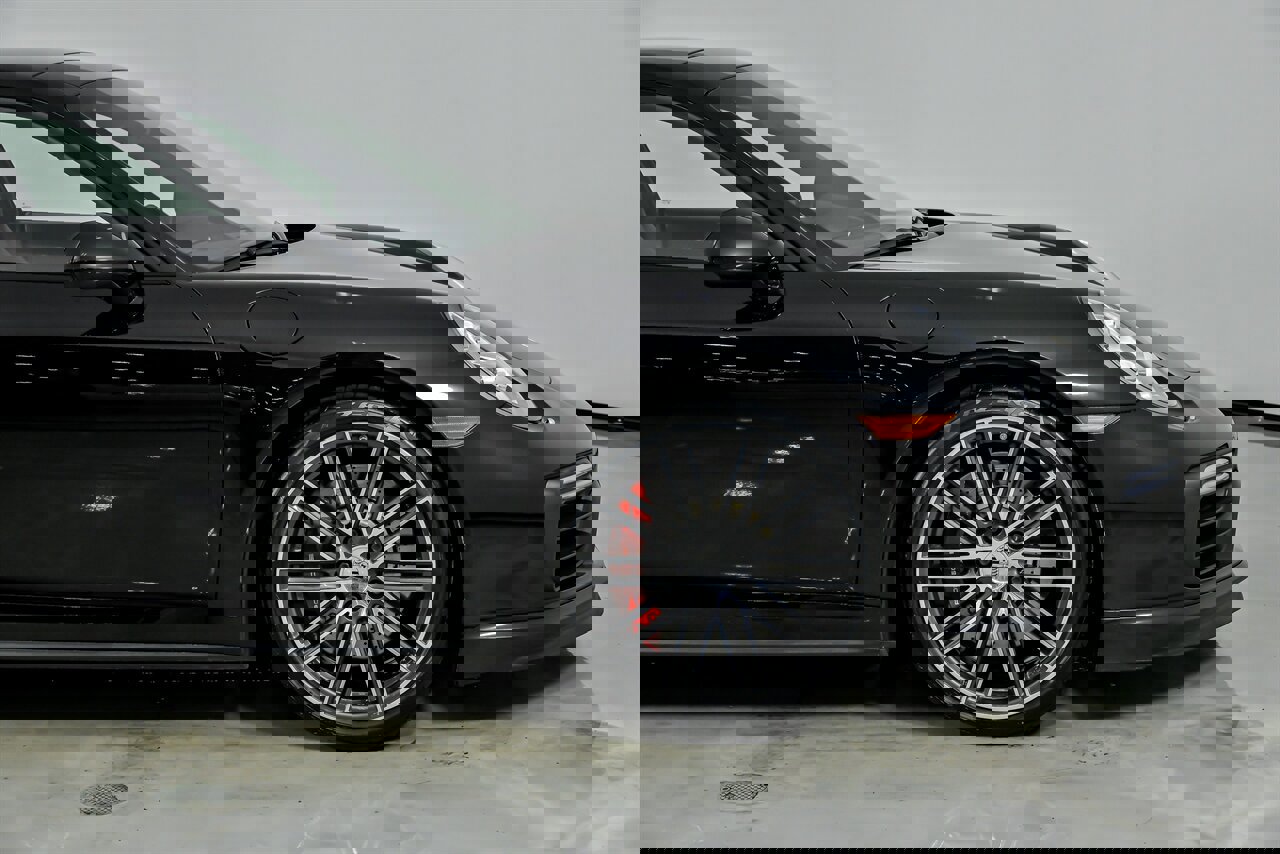 Used 2017 Porsche 911 Turbo image 15