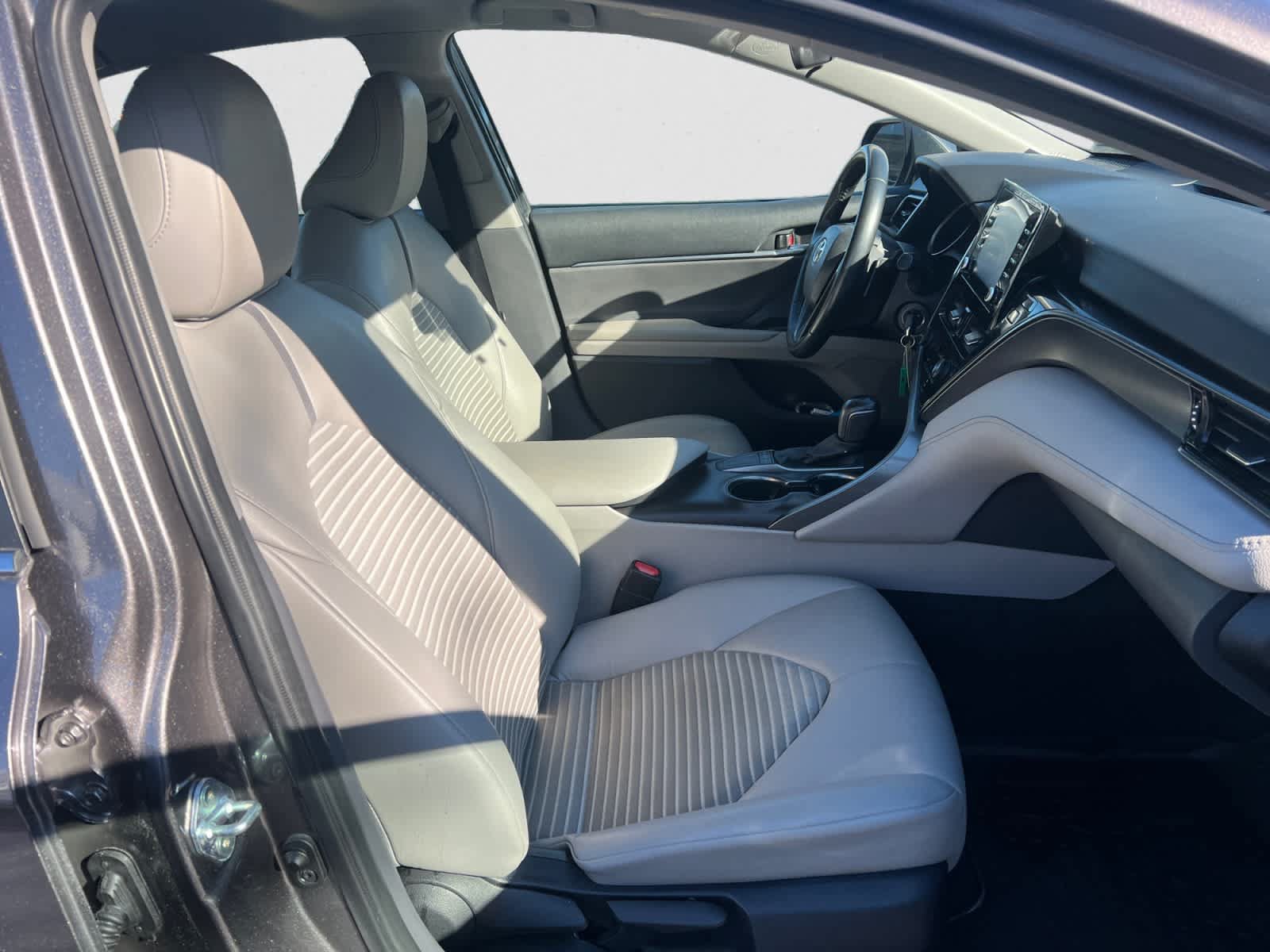 Used 2023 Toyota Camry SE FWD image 15