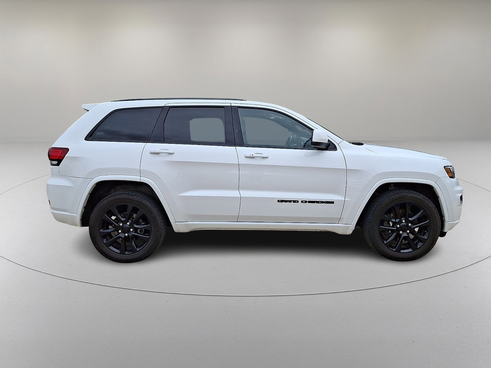Used 2021 Jeep Grand Cherokee Laredo X AWD/4WD image 12