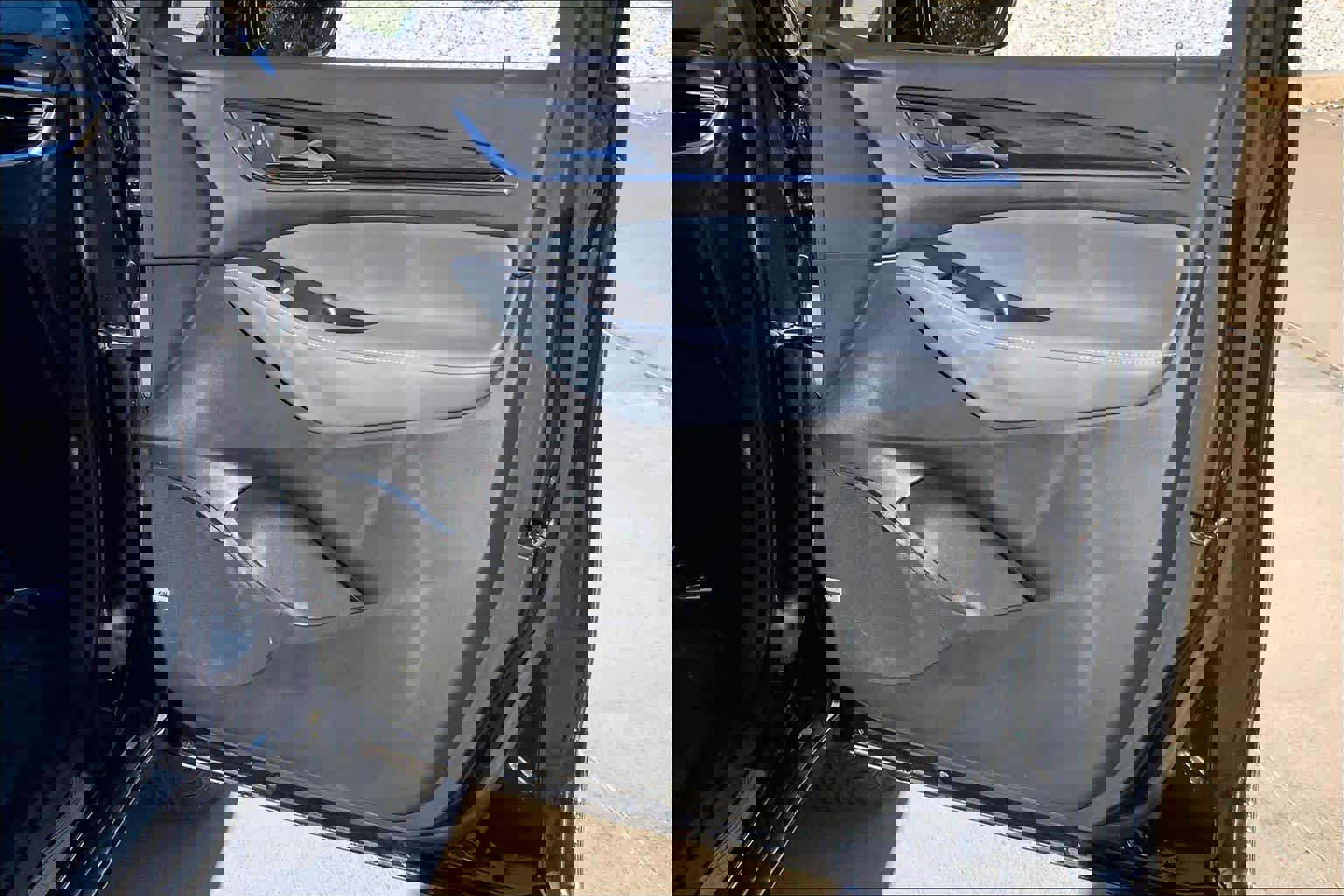 Used 2024 Buick Enclave Premium image 44