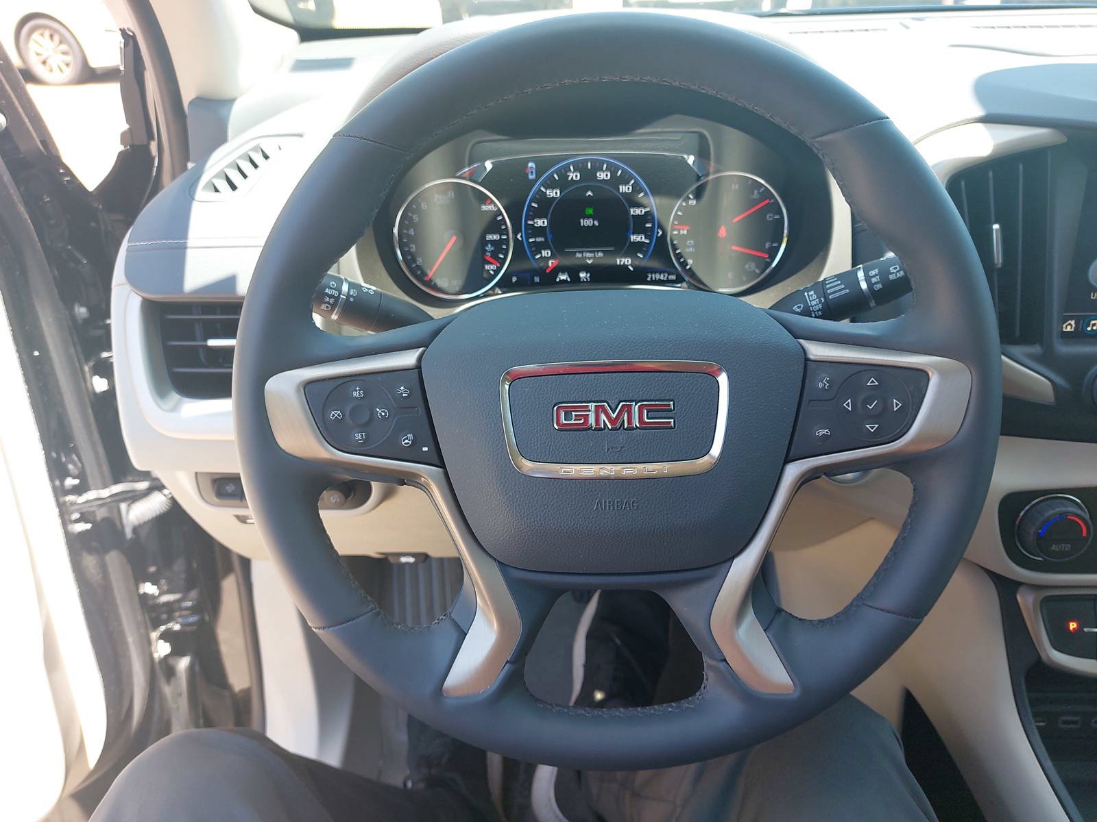 Used 2024 GMC Terrain Denali w/ Denali Premium Package AWD/4WD image 16