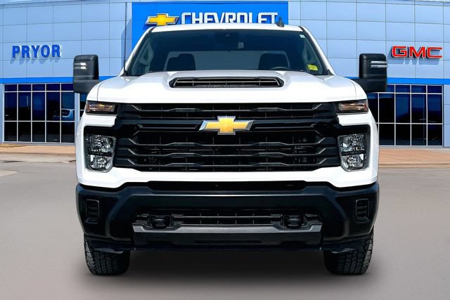 Used 2025 Chevrolet Silverado 2500 W/T w/ WT Convenience Package AWD/4WD image 2