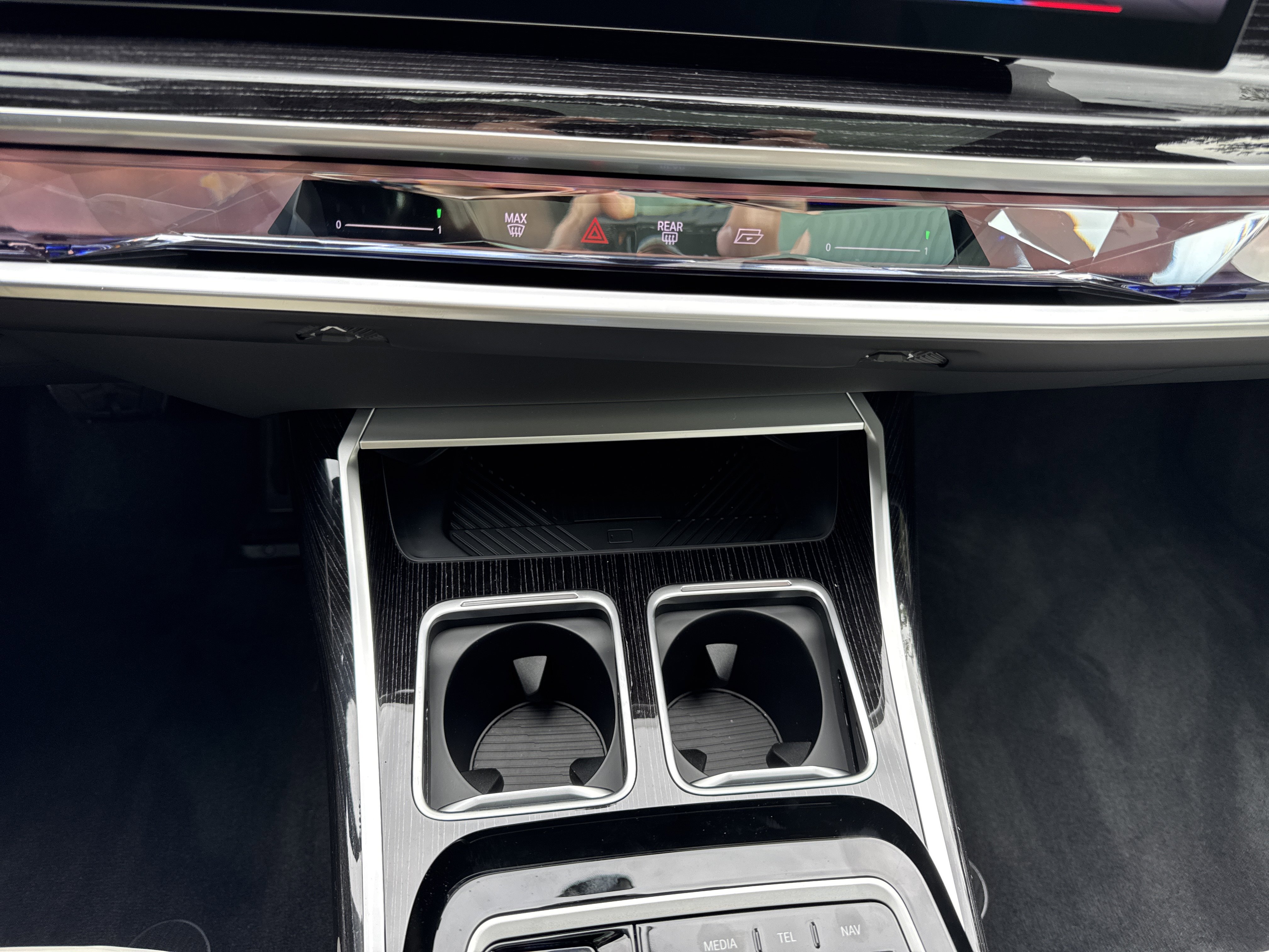 New 2026 BMW i7 xDrive60 image 16