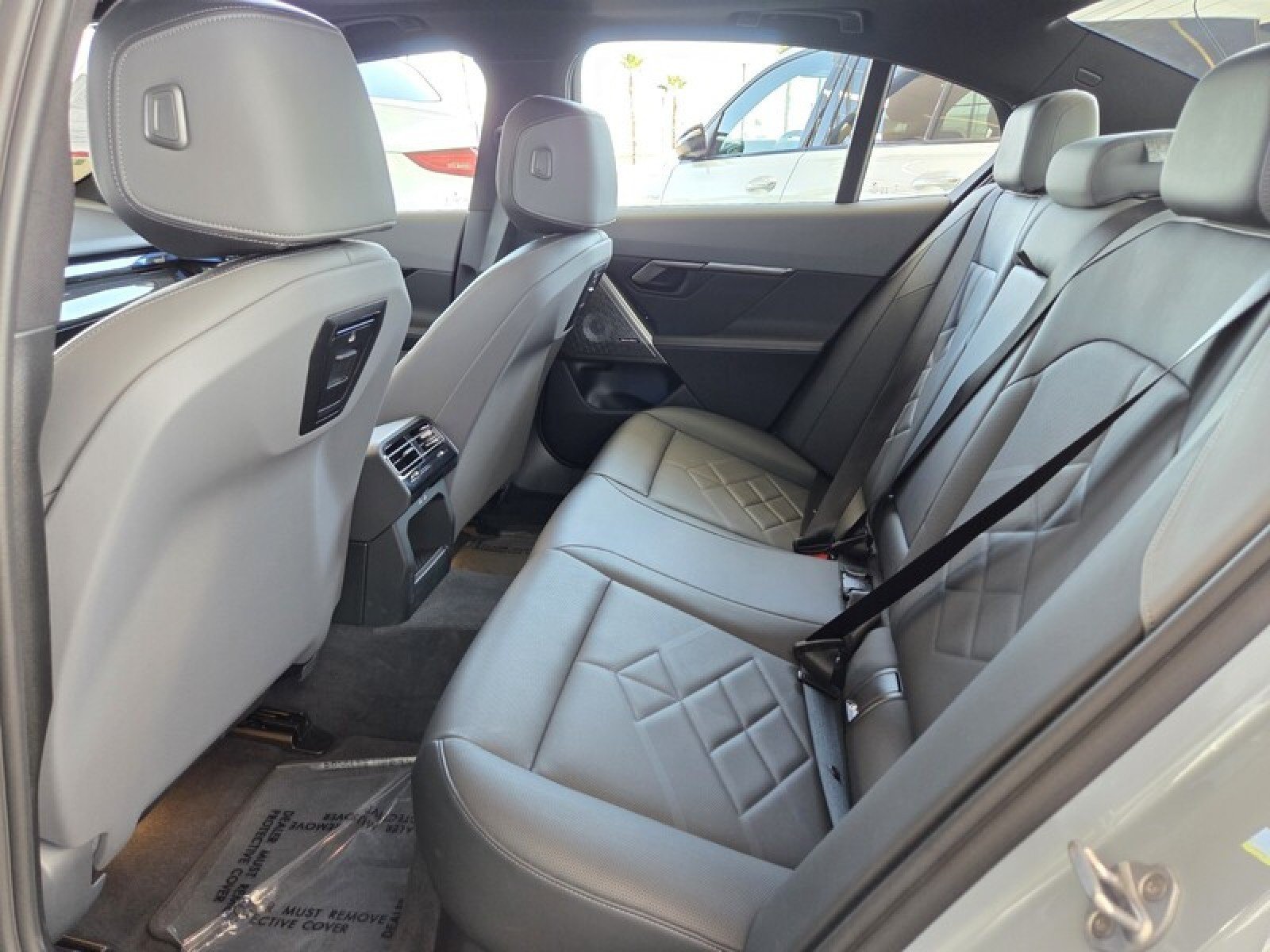 Used 2025 BMW i5 M60 w/ Premium Package AWD/4WD image 14