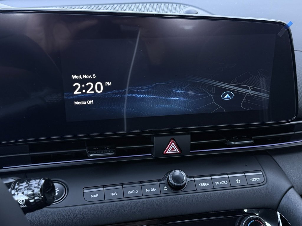 New 2025 Hyundai Elantra SEL image 14