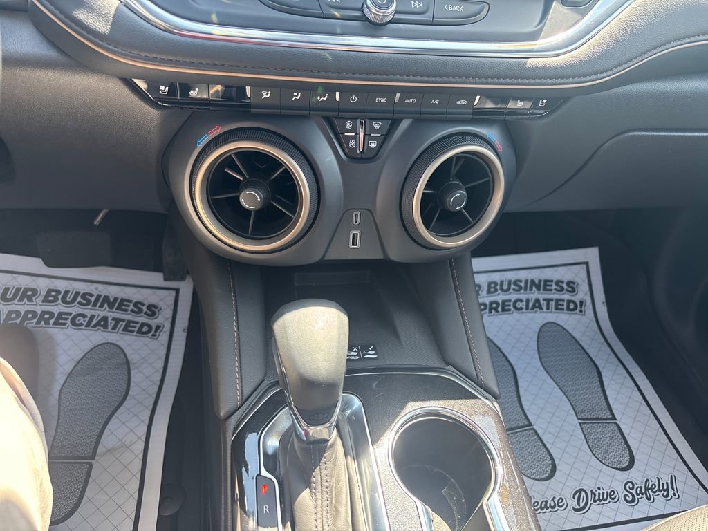 Used 2024 Chevrolet Blazer Premier w/ Driver Confidence II Package image 24