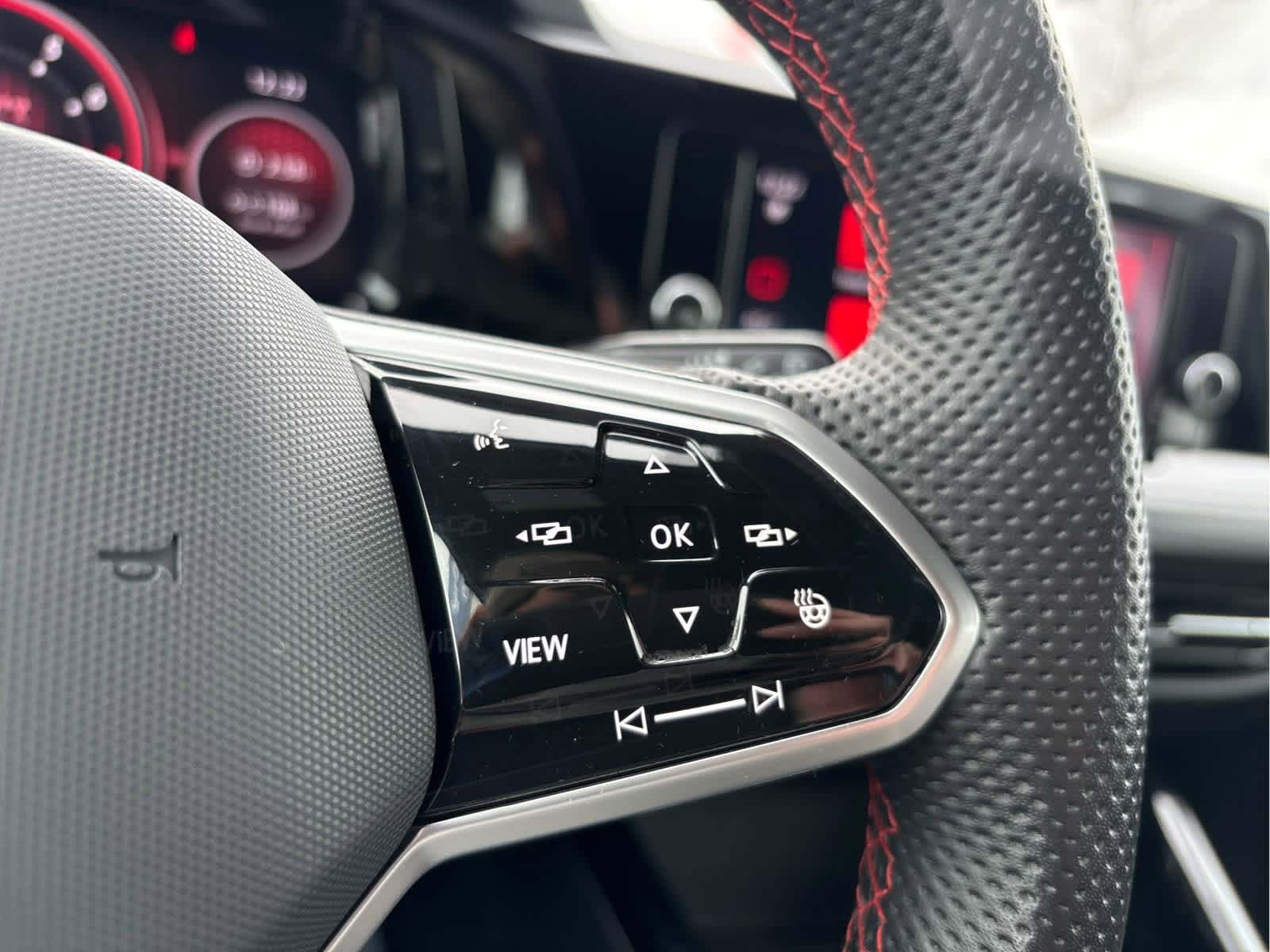 Certified 2023 Volkswagen GTI 40th Anniversary Edition image 34