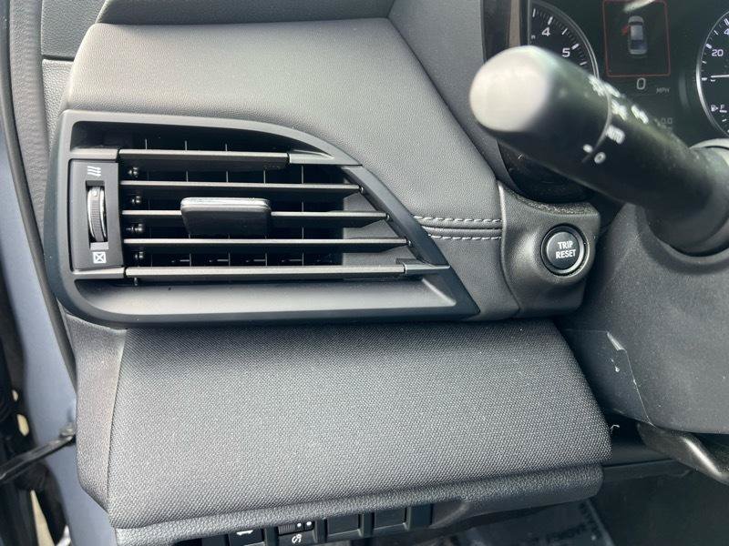 Used 2022 Subaru Legacy Premium AWD/4WD image 19