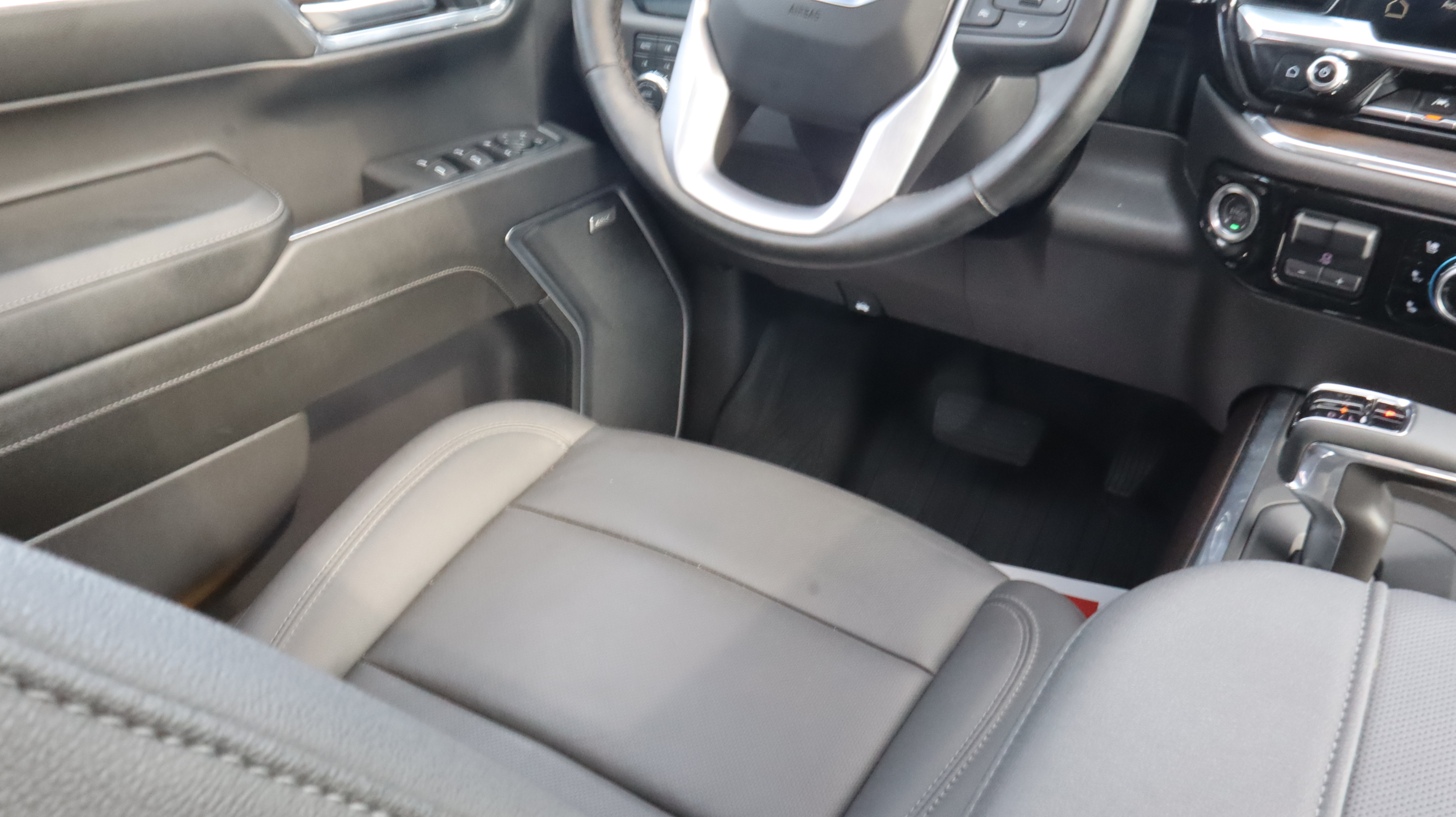Used 2024 GMC Sierra 1500 SLT w/ SLT Premium Plus Package AWD/4WD image 13