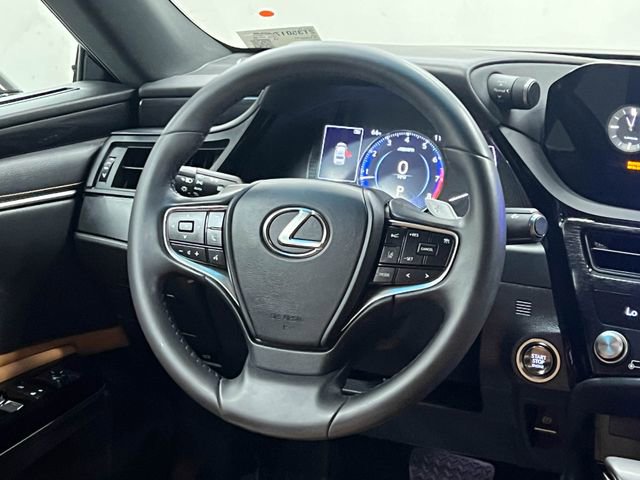 Certified 2024 Lexus ES 350 w/ Accessory Package (Z1) image 15