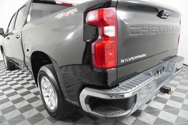 Used 2025 Chevrolet Silverado 1500 LT AWD/4WD image 12