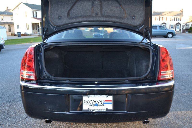 Used 2008 Chrysler 300 C image 29