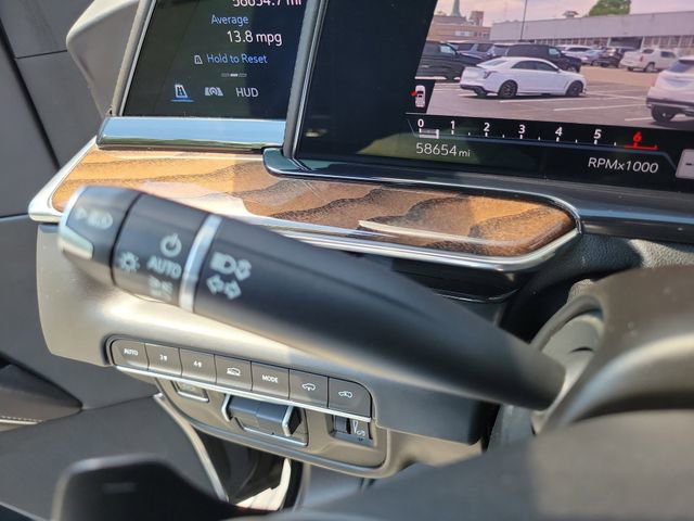 Certified 2021 Cadillac Escalade ESV Premium Luxury Platinum AWD/4WD image 18