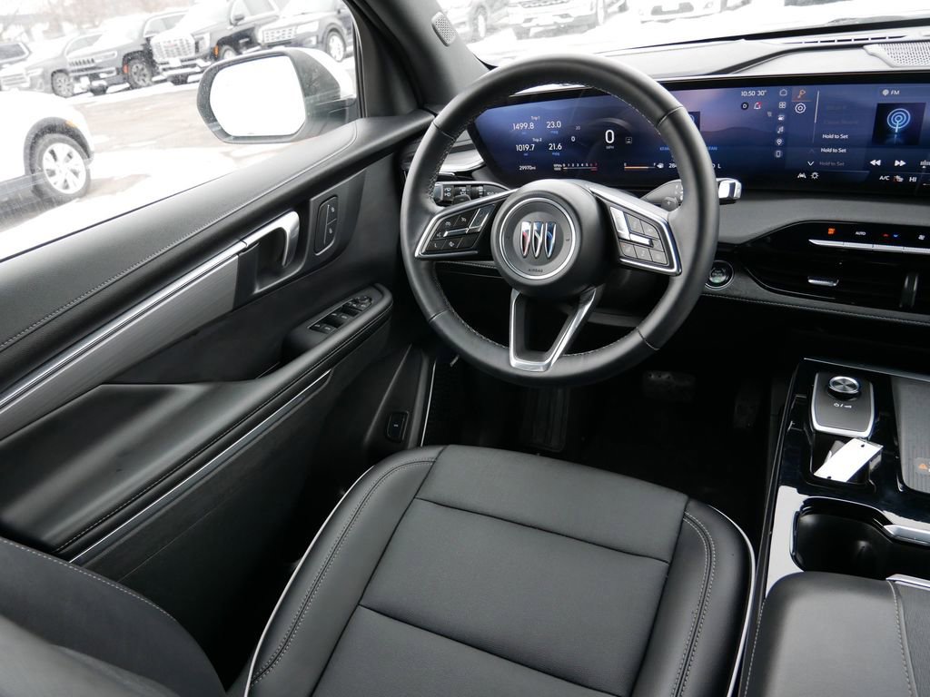 Used 2025 Buick Enclave Preferred image 13