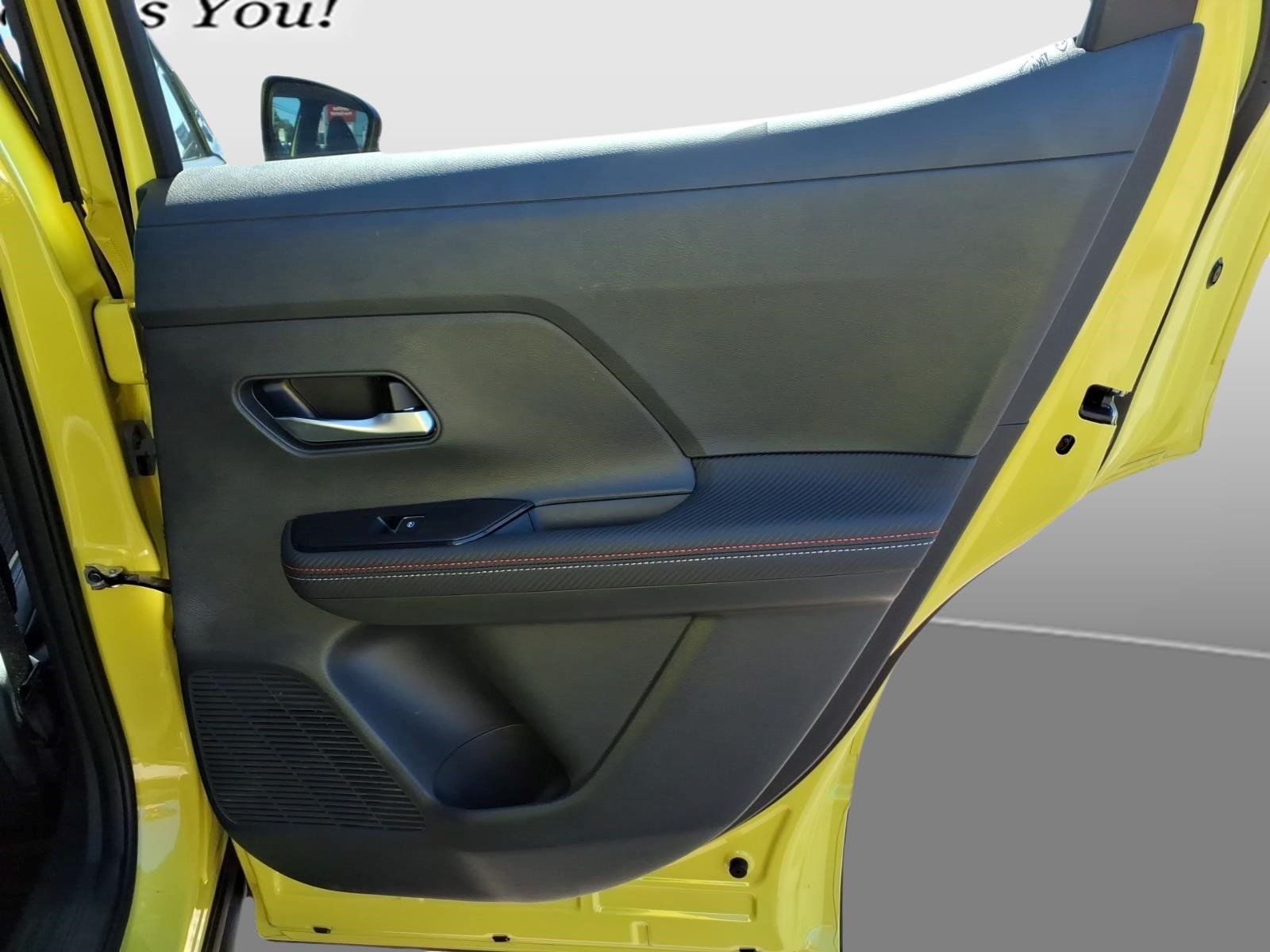 Certified 2025 Nissan Kicks SR FWD image 27