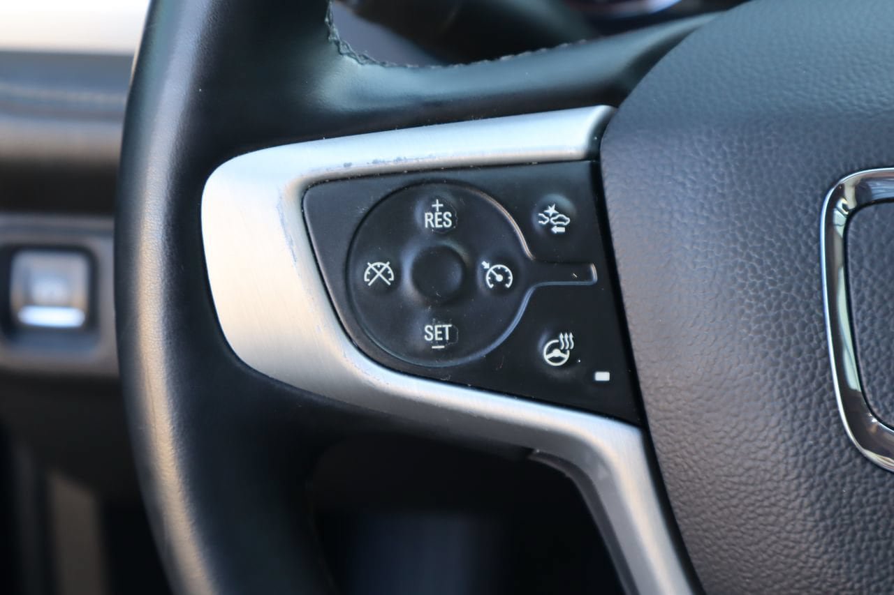 Used 2023 GMC Acadia SLT w/ Elevation Edition FWD image 14