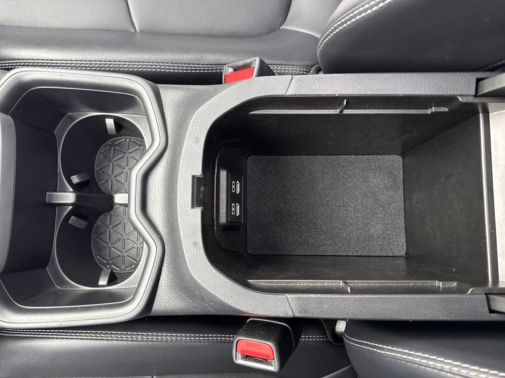 Used 2023 Toyota RAV4 XLE Premium image 34